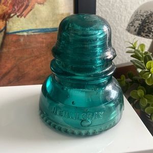 🦄 Hemingray Blue Glass Insulator Number 40